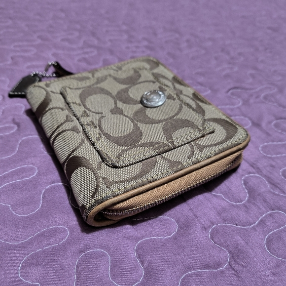 Coach Signature Small Zip Around Wallet - Picture 5 of 12